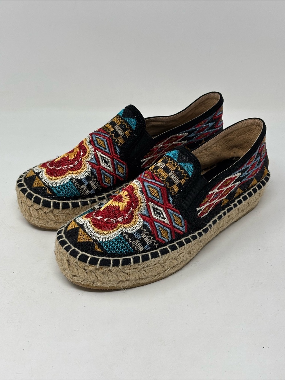 Johnny Was Aldorna embroidered espadrille slip one shoes NWOT size 36 (6)
